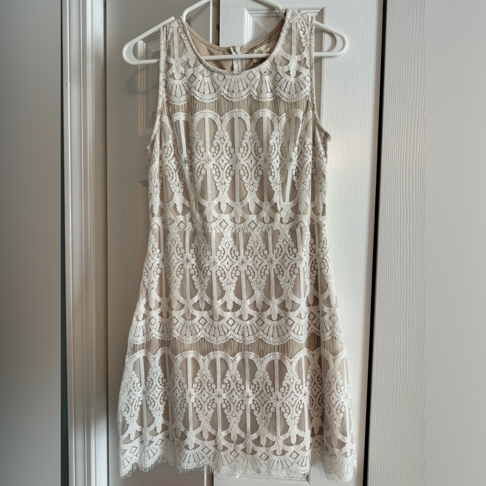 White lace dress size 4